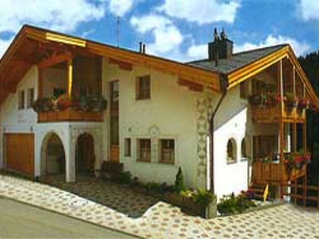 Haus Helvetia, (Samnaun-Compatsch)