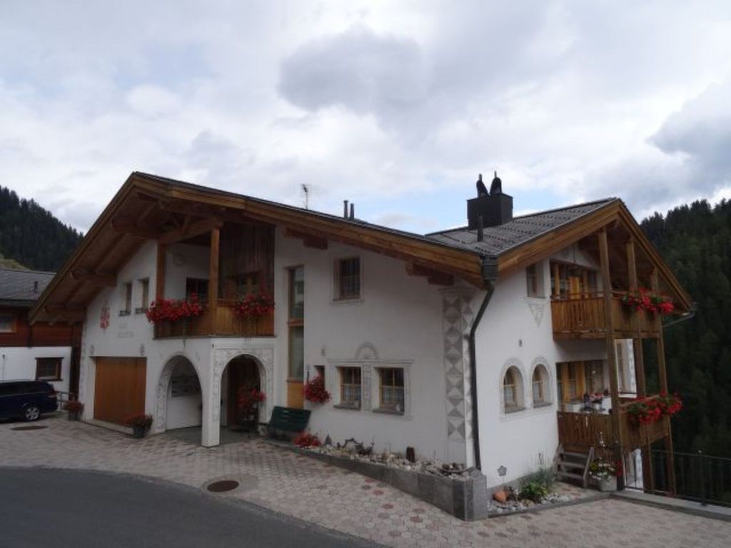 Haus Helvetia, (Samnaun-Compatsch)