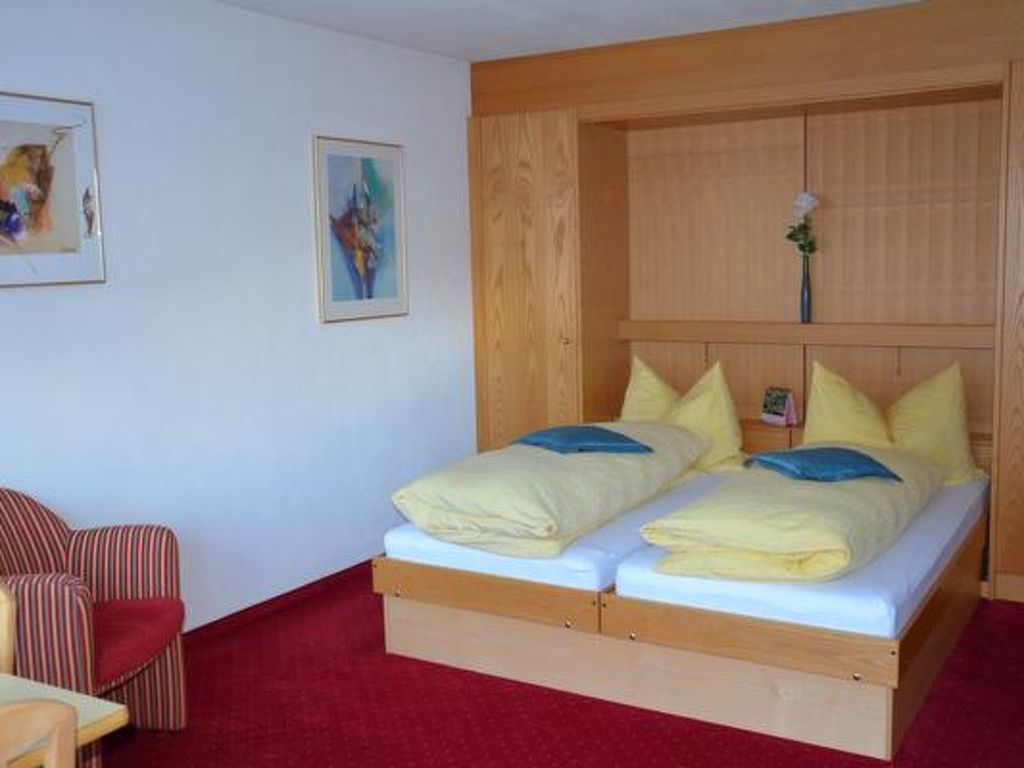 Haus Helvetia, (Samnaun-Compatsch)