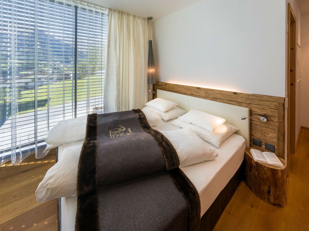 alpinlodge & spa*****, (Samnaun-Ravaisch)