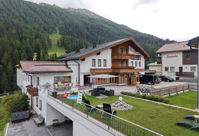 Soliva Hotel & Apartments by MEIN SAMNAUN – MOUNTAIN HOMES, (Samnaun-Compatsch)