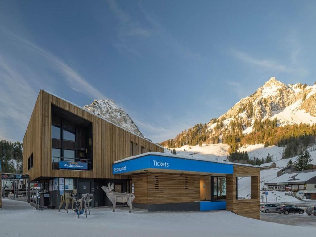 Brunni-Alpthal direkt an den Mythen-Bergen
