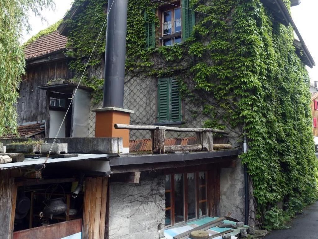 das schiefe Haus