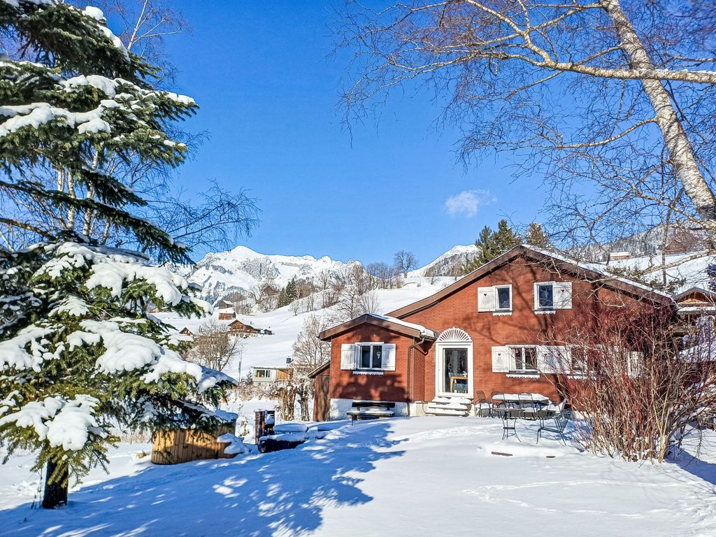 Chalet Chic+Hot Pot