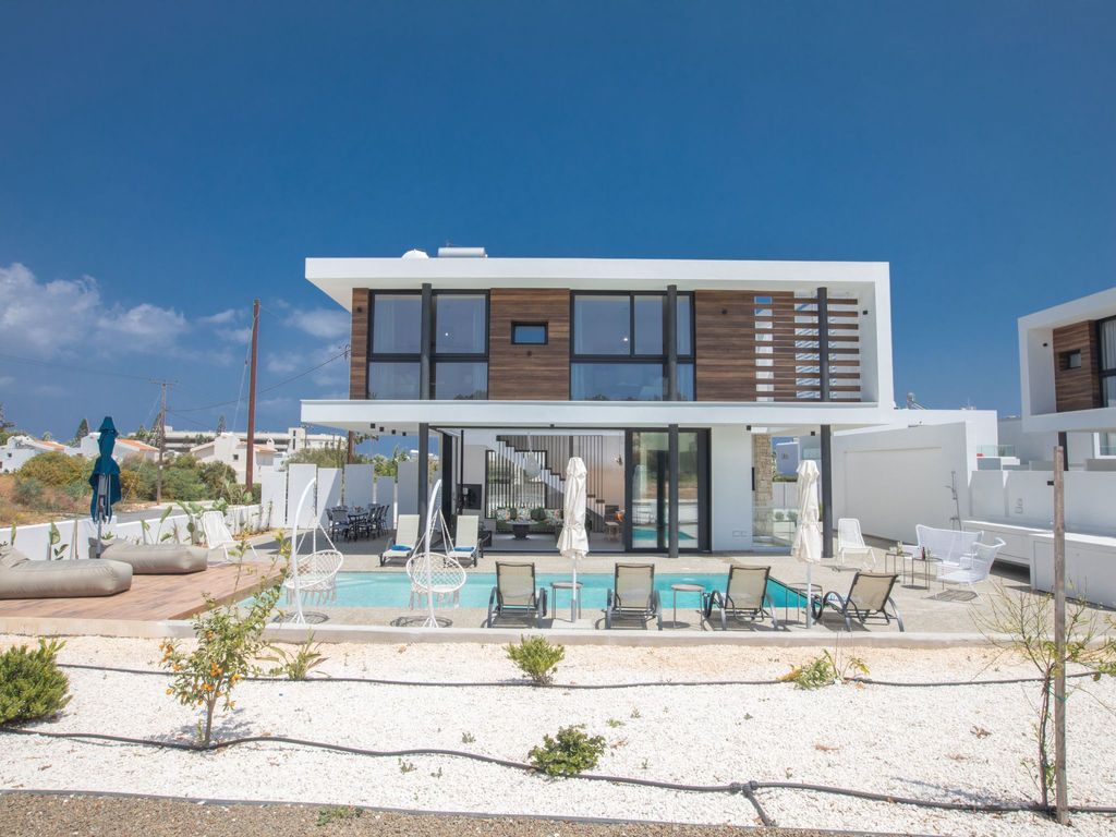 mit Pool in Protaras