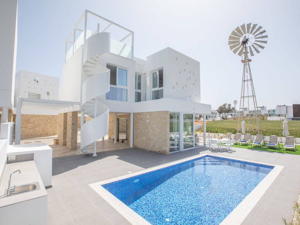 Bleu Vie in Protaras