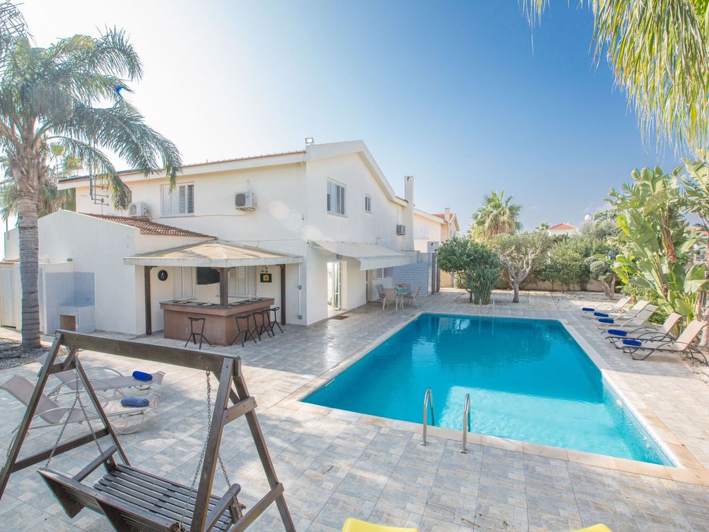 Geräumige und private Ferienvilla mit eigenem Pool