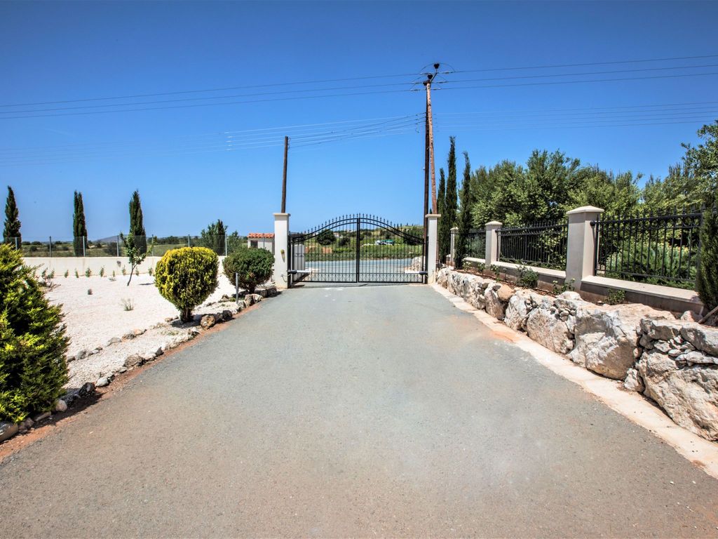 Villa mit Blick auf die Berge und Whirlpool