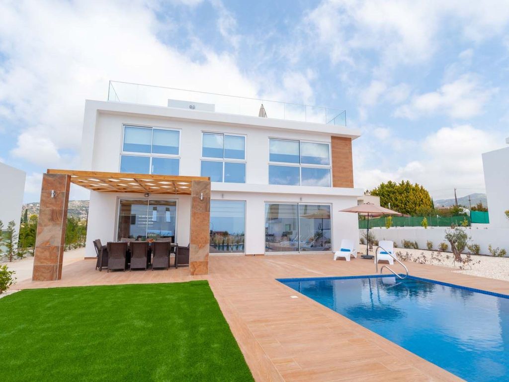 Coral Elite Residence mit Pool und Whirlpool
