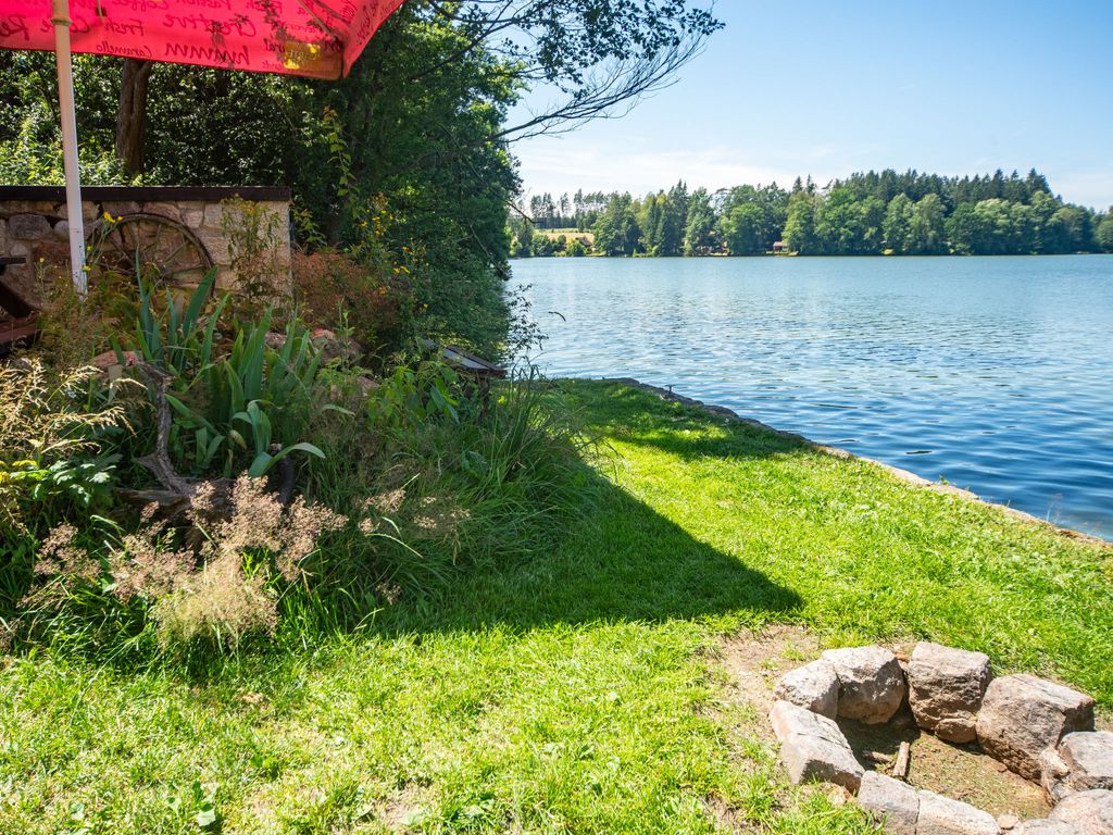 Lake & Rest
