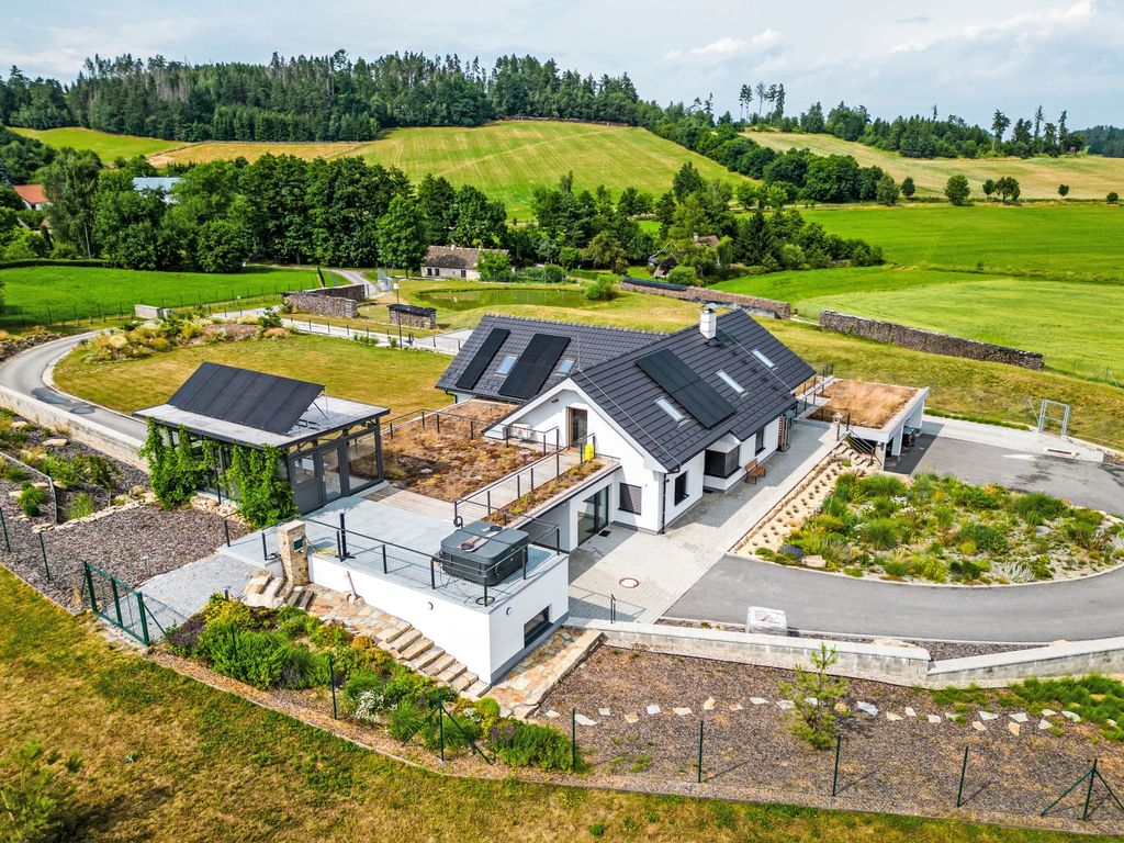 V Šachu