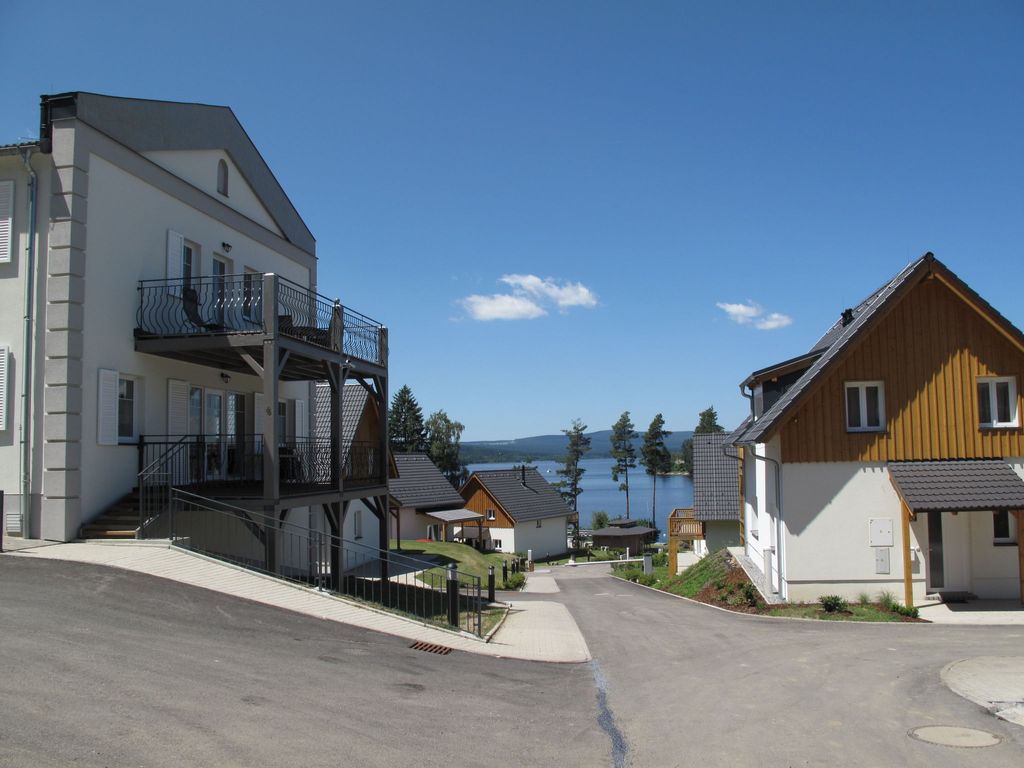 Lakeside Village 13