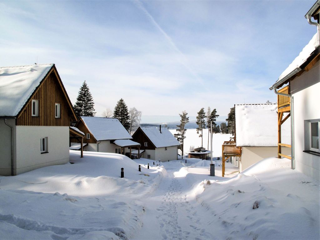 Lakeside Village 12