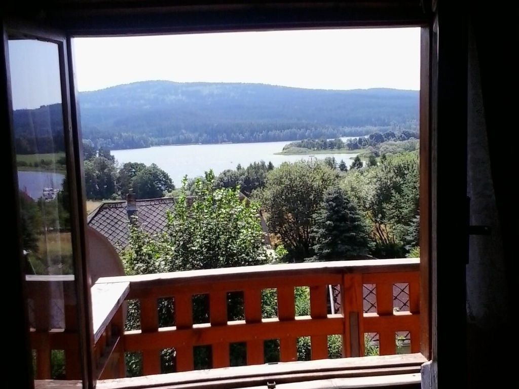 Haus in Kovárov mit Terrasse, Grill und Garten