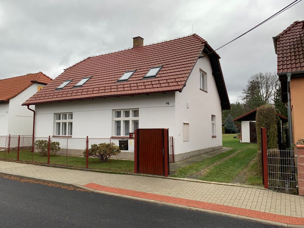 mit Terrasse