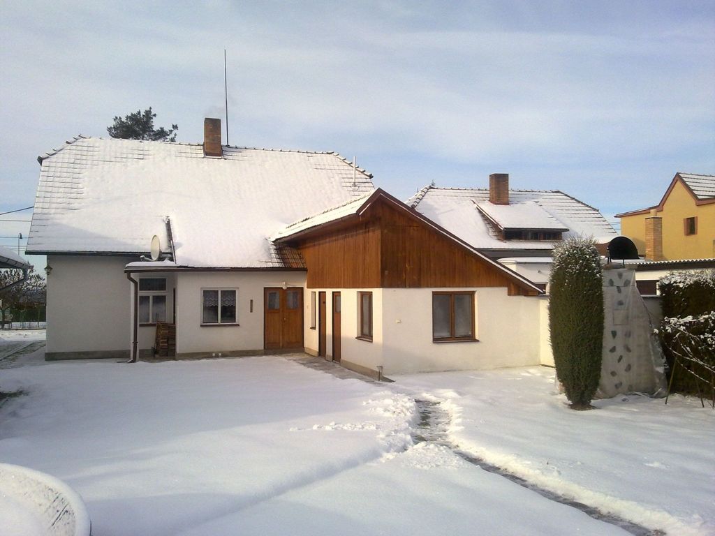mit Terrasse