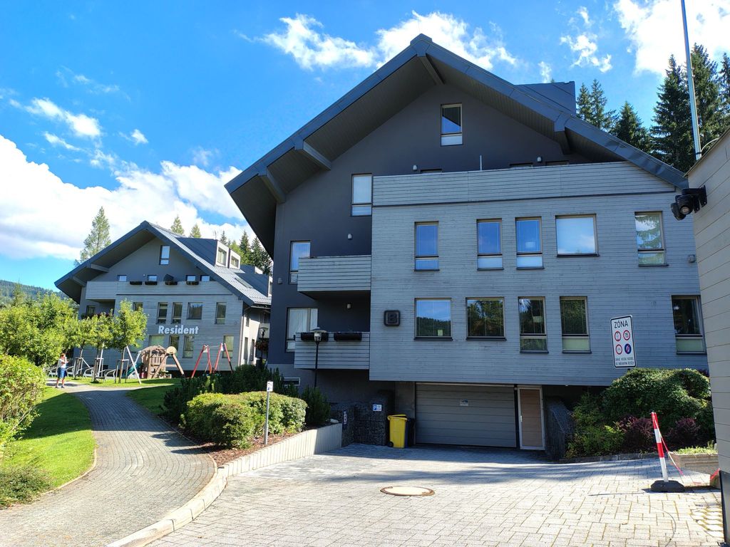 Resident Harrachov B