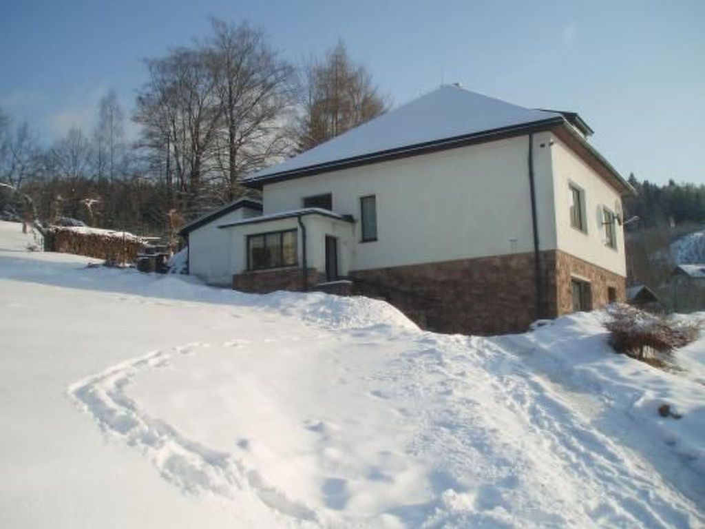 Villa "Na Hora" mit Garten, Grill und Terrasse