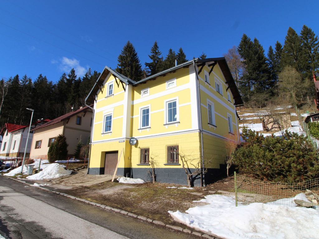 Hillside Lodge & Garden