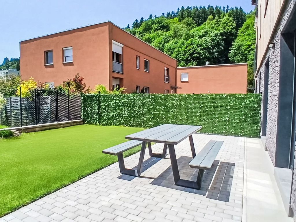 Chic Mountain Terrace Lounge