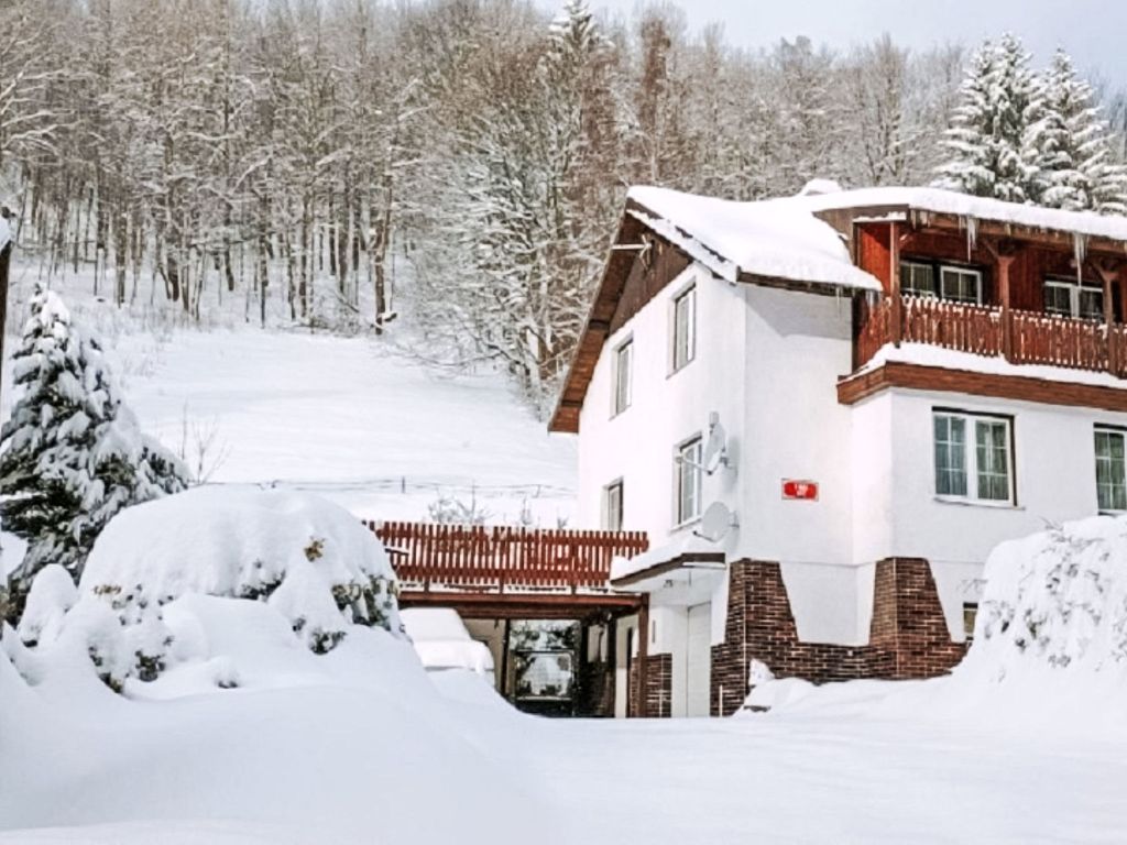 Hillside Terrace