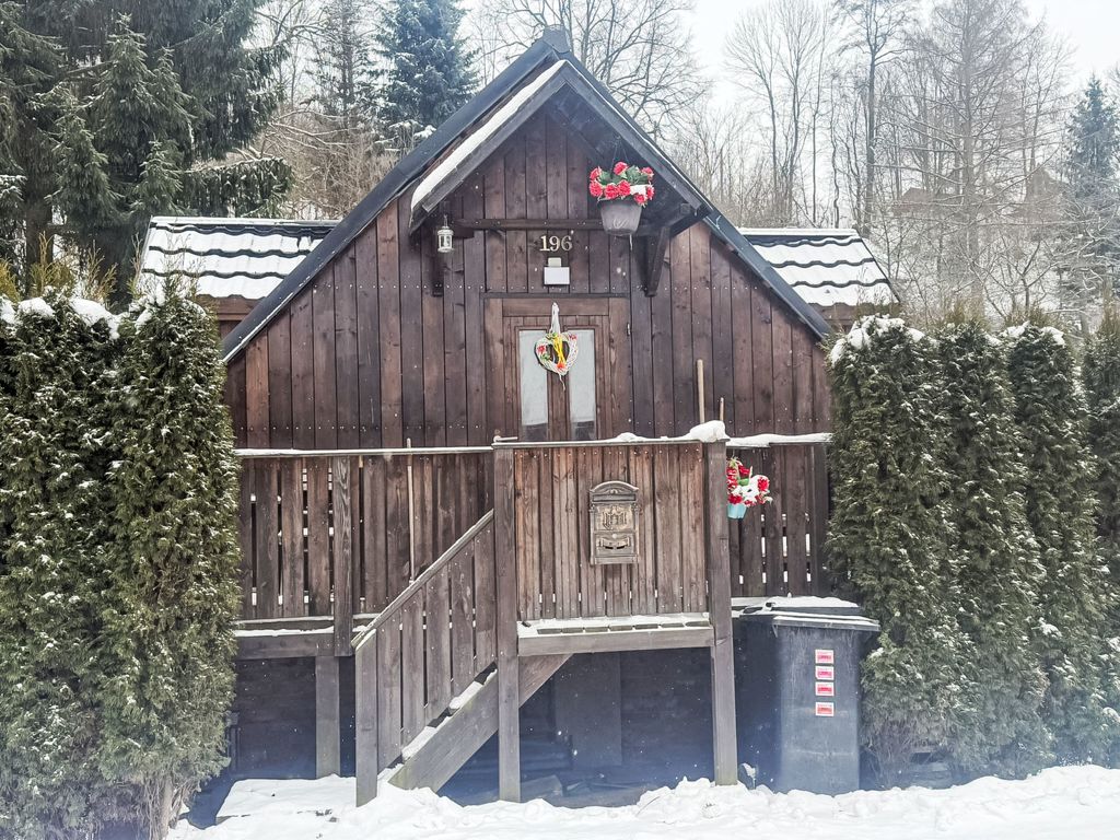 Roubenka u potoka