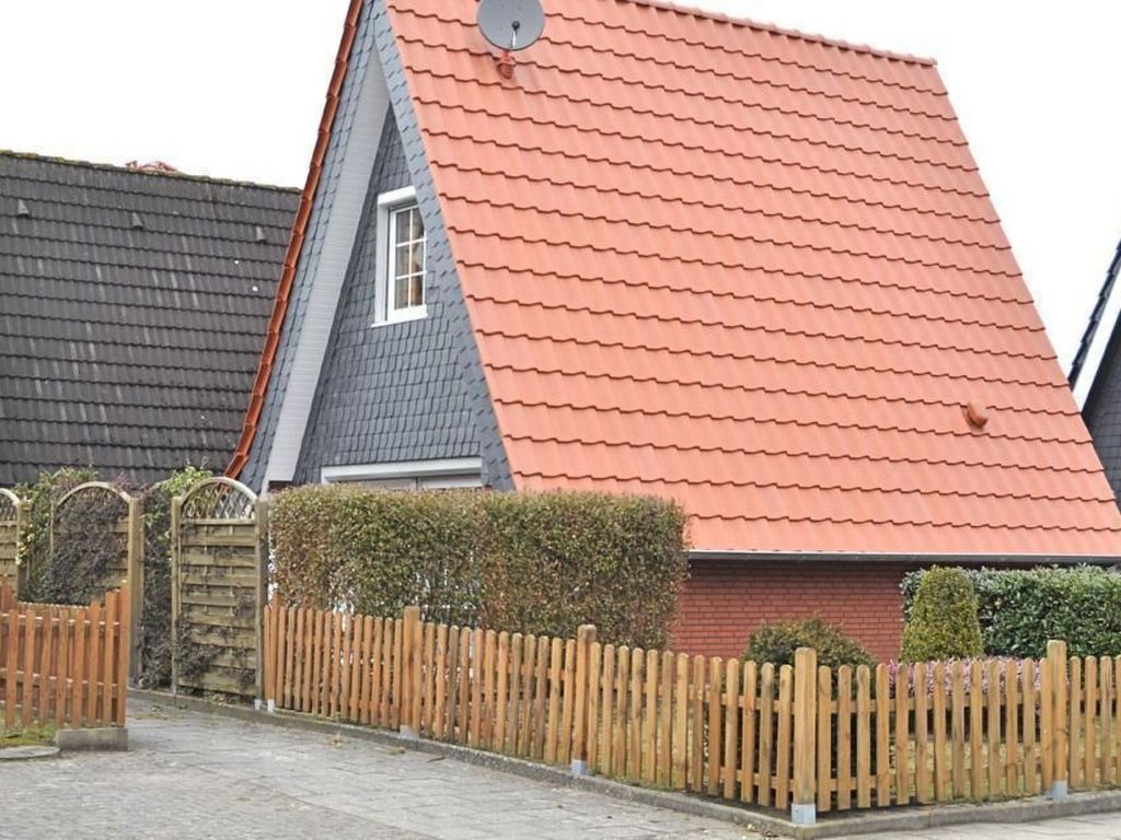 Sonniges Ferienhaus hinter dem Deich