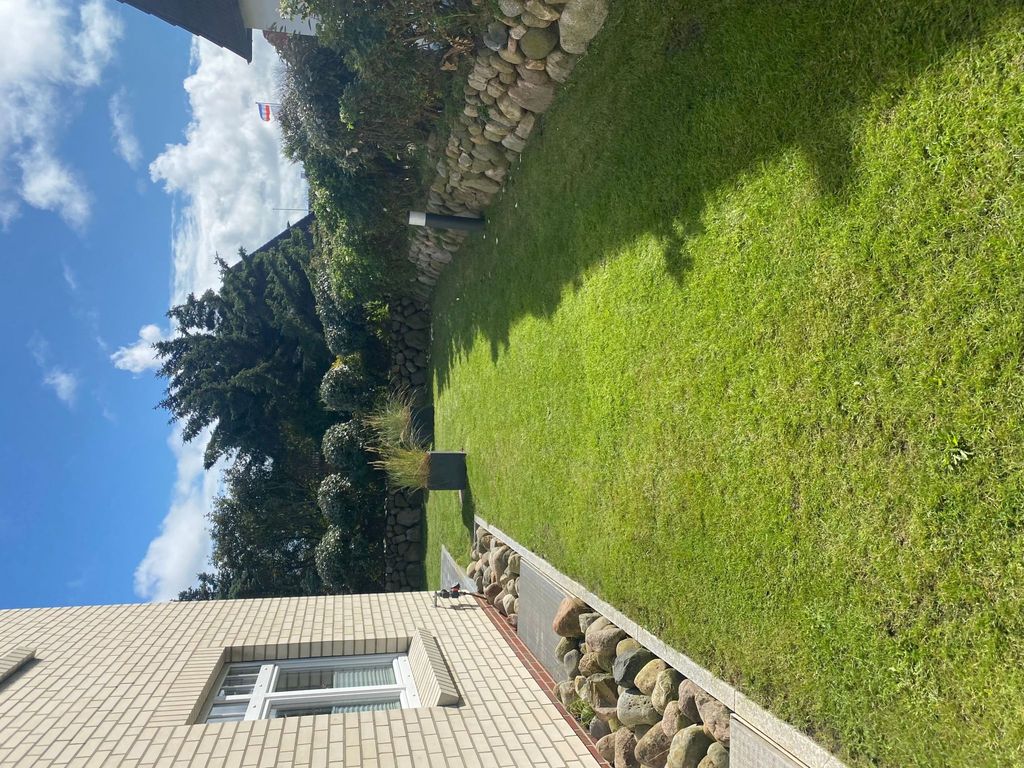 Helle Ferienwohnung mit sonniger Terrasse