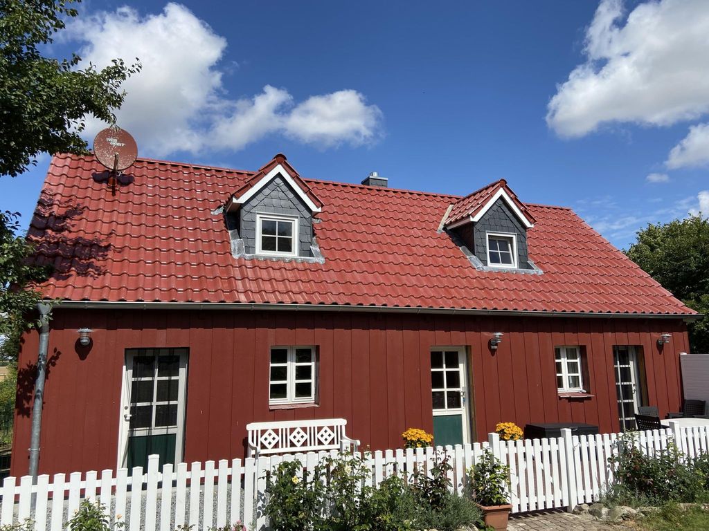 Haus in Zimmert mit Terrasse, Grill und Garten
