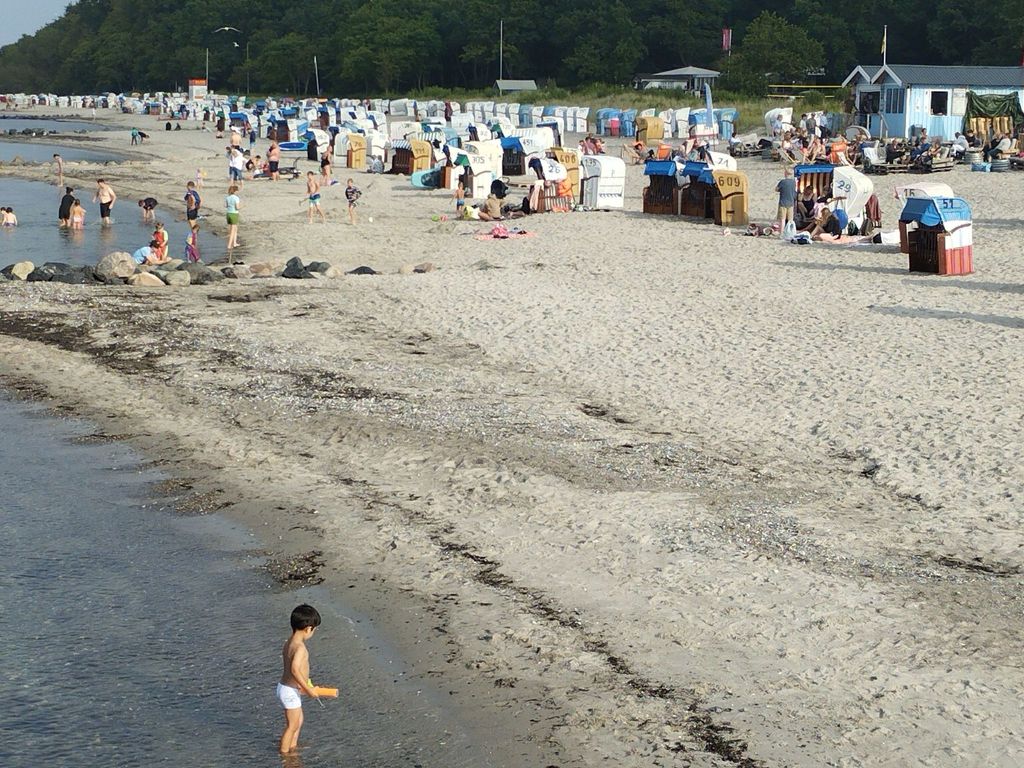 Strandnahe Ferienwohnung mit Gartenterrasse