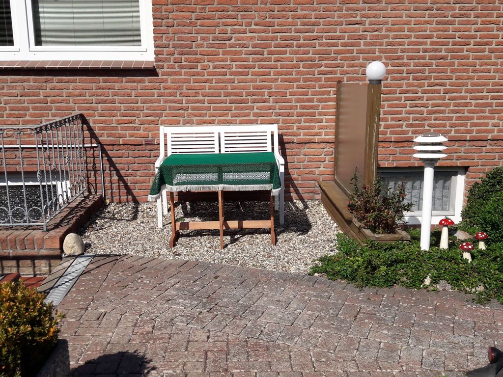 Wohnung in Neue Tiefe mit Terrasse, Garten und G
