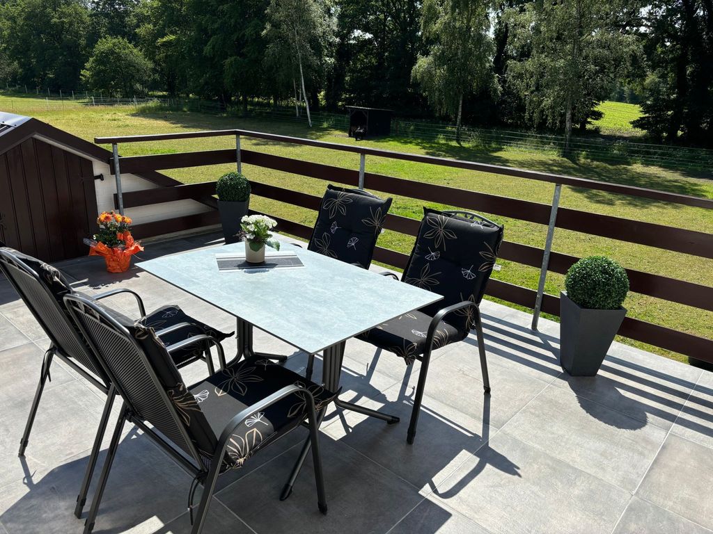 mit großer Dachterrasse