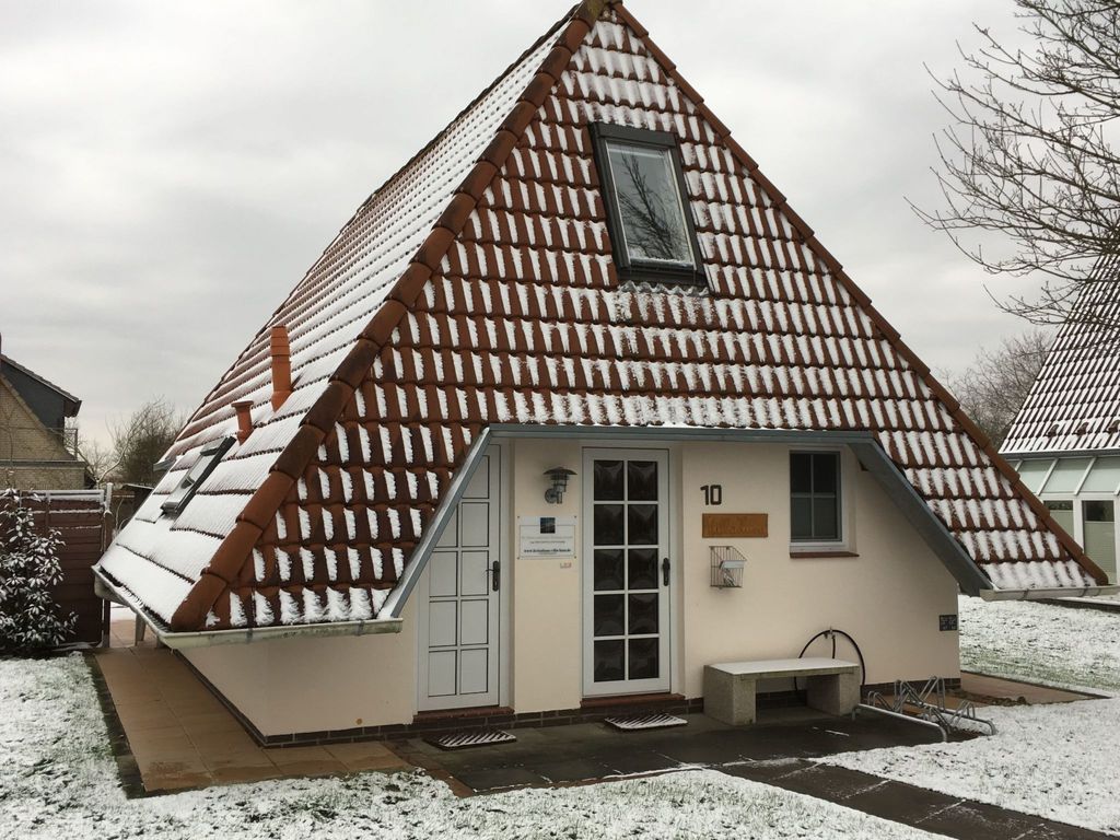 mit Terrasse, Grill und Garten