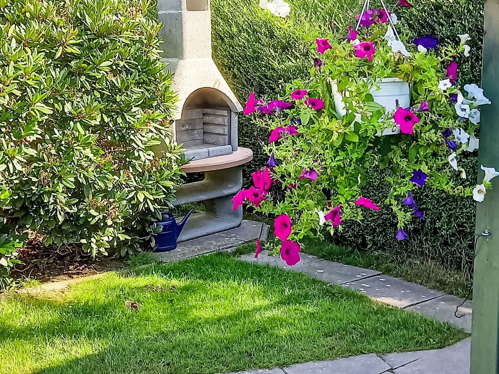 Uriges Ferienhaus mit Garten und Grill