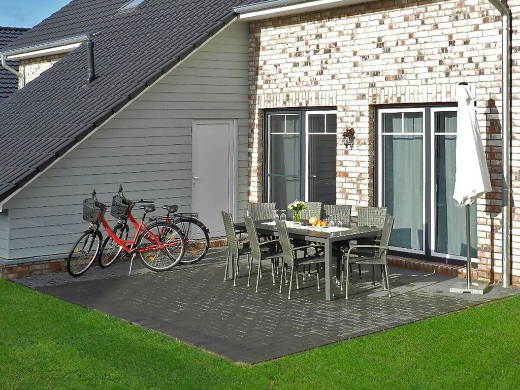 in Burhave mit Großer Terrasse