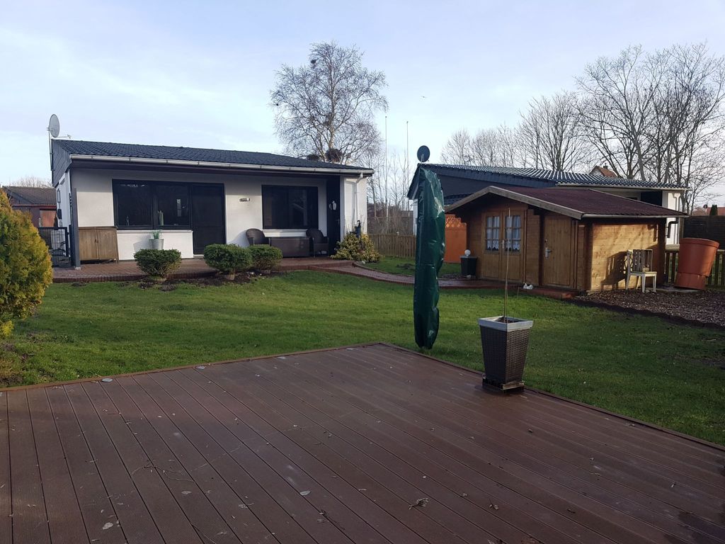 E13 Ferienhaus mit Garten, Terrasse und Deichbli