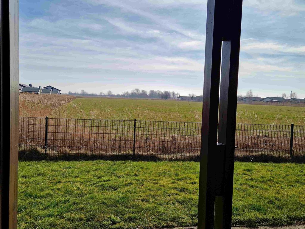 Haus F 21, Randlage mit Wiesenweitblick eingezäu