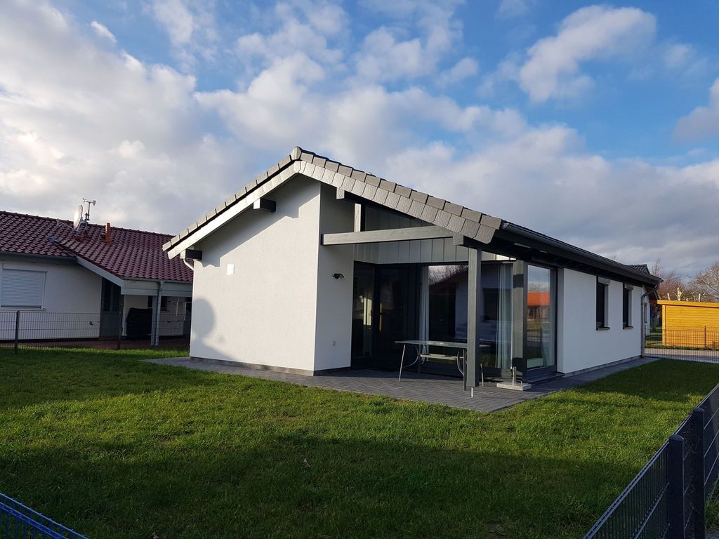 N11 Ferienhaus mit Garten in Eckwarderhörne