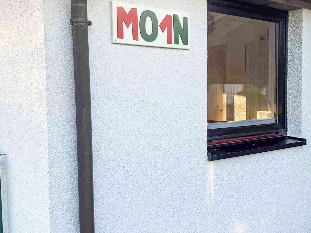 M1 Ferienhaus mit Garten, Terrasse und Carport