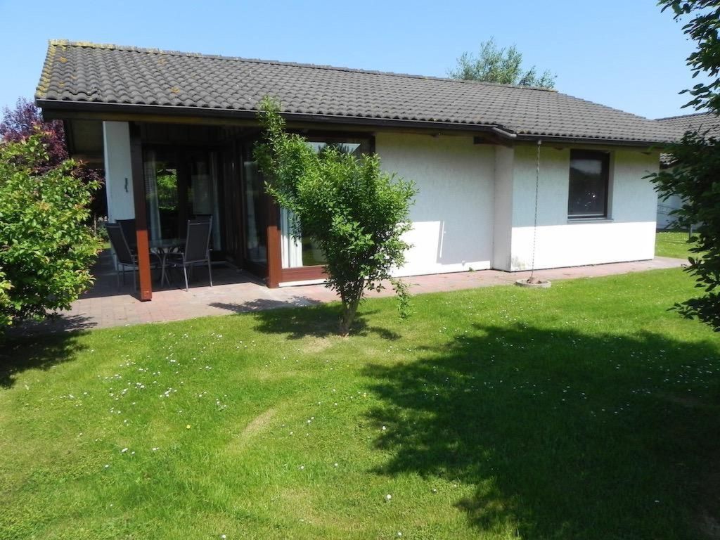 J10 Eingefriedetes Ferienhaus in Eckwarderhörne