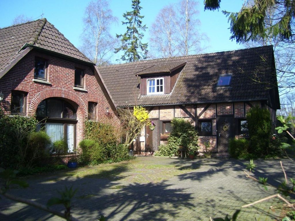 Große Ferienwohnung mit Garten, Grill und Terrasse