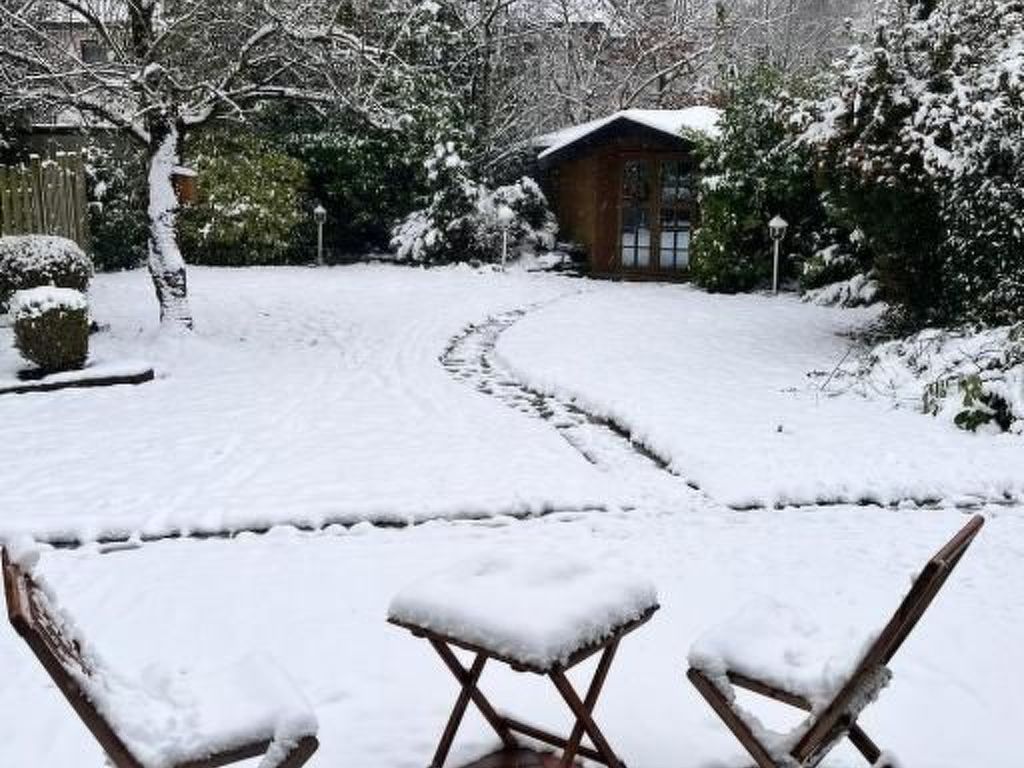 Private Ferienwohnung in Nordenham mit großem Garten