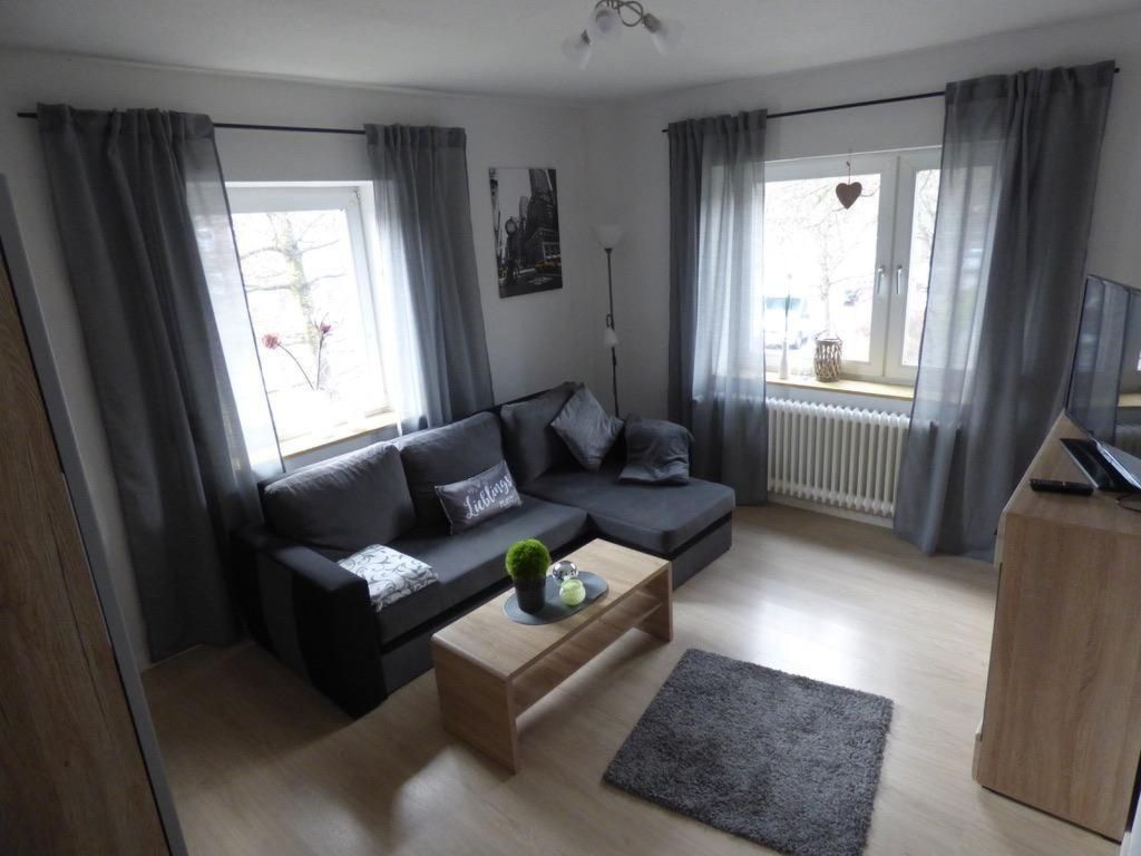 Große Ferienwohnung in Voslapp mit Garten