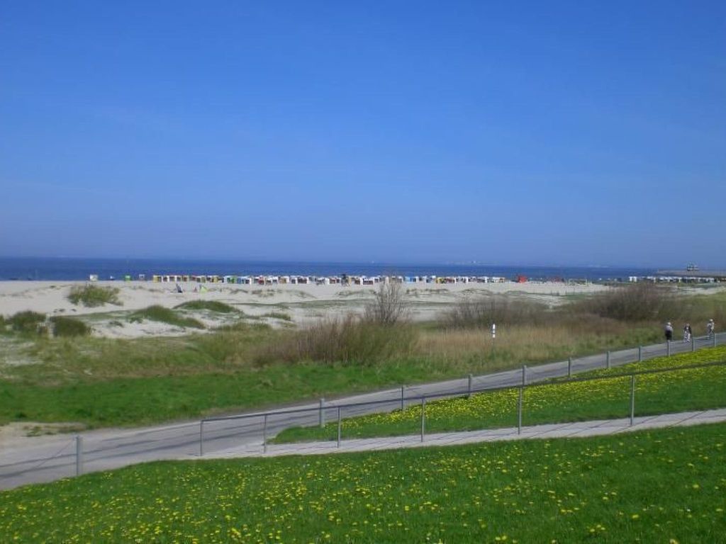 mit Terrasse