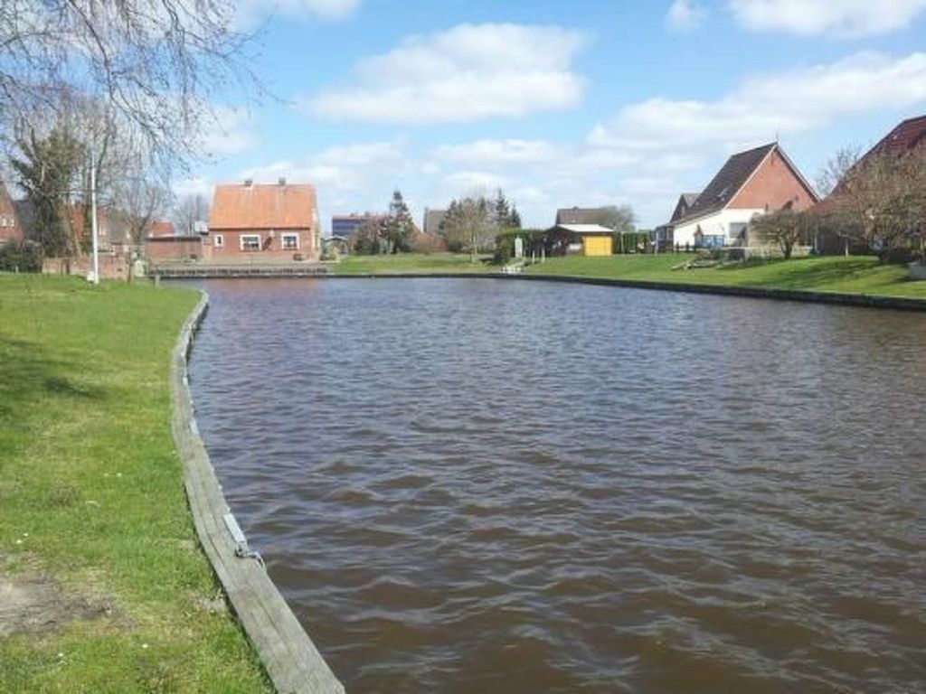 Haus am Wasser in Emden