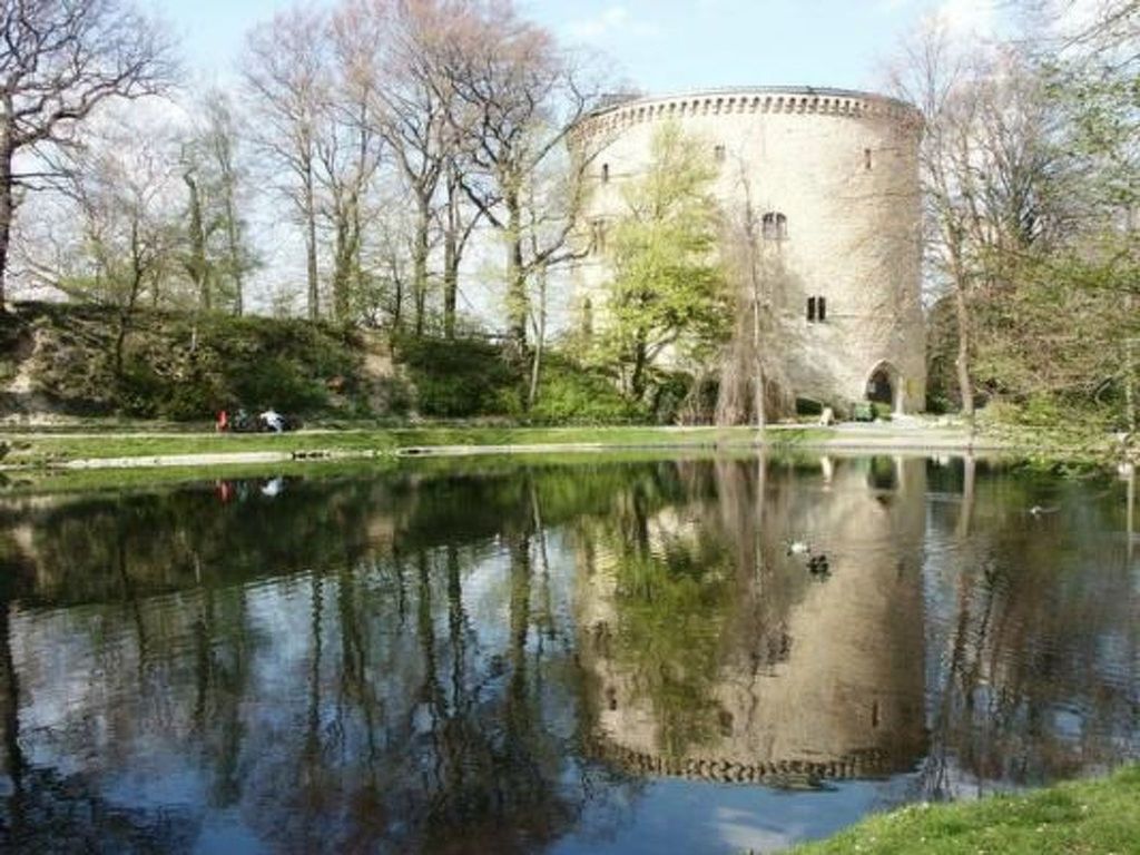 Burg im Zwinger Burgfee