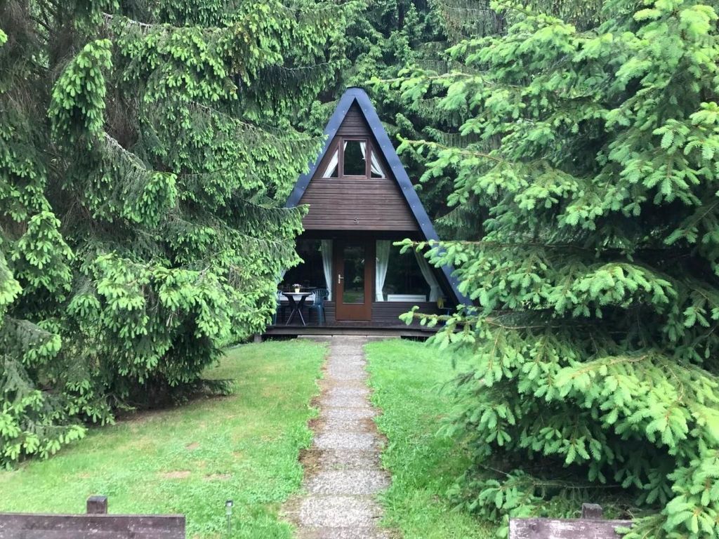 Tolles Ferienhaus mit Garten, Grill und Parkplatz