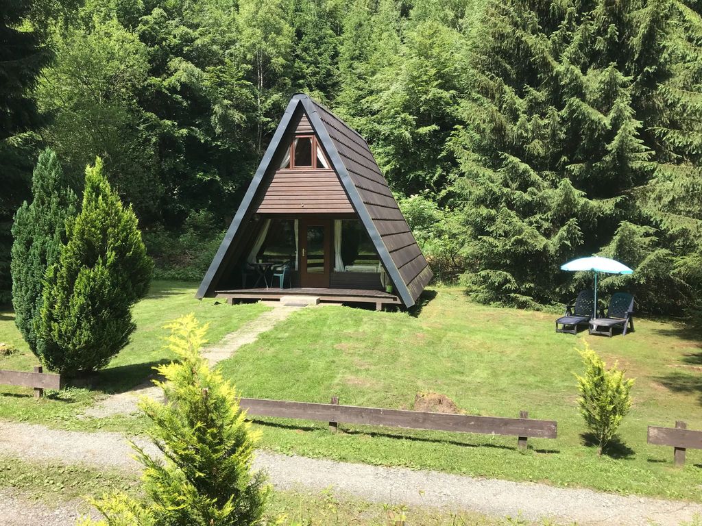 Tolles Ferienhaus mit Garten, Grill und Parkplatz