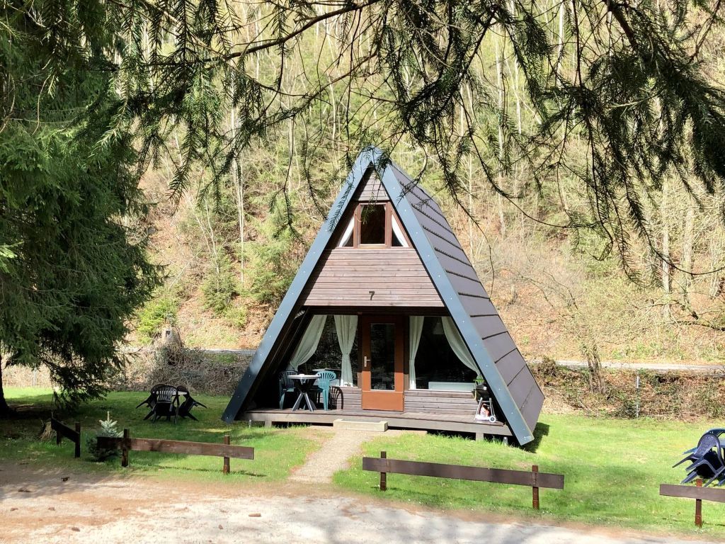 Tolles Ferienhaus mit Garten, Grill und Parkplatz