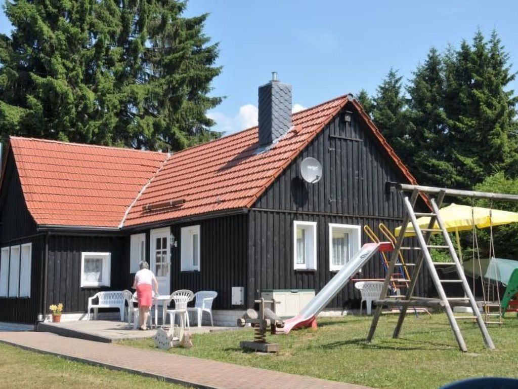 mit Spielplatz, Garten und Fernsicht